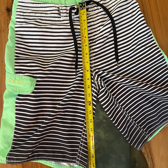 Vintage Quiksilver Striped Board Shorts - Picture 2 of 4